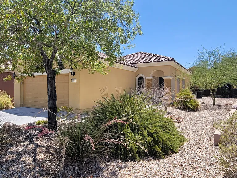 1342 Springdale Ln — Photo 16