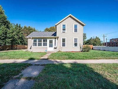 225 W 2nd St, New Richmond, WI, 54017