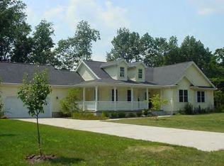 10955 N Milam Ln, Casey, IL 62420