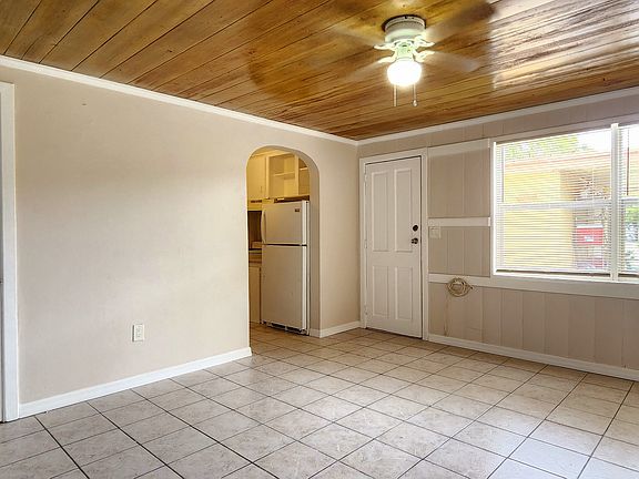 2nd image of 601 S Ocean Dr APT 2