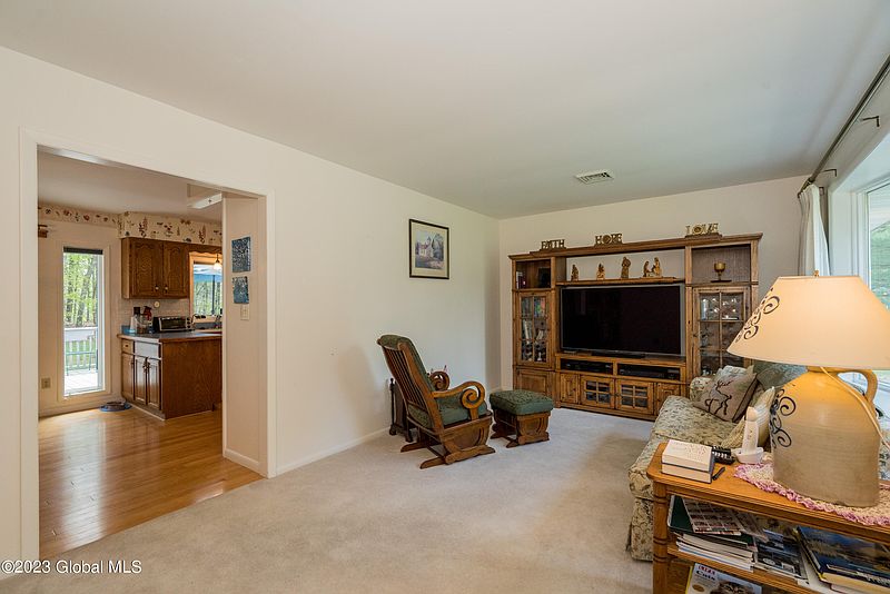 2nd image of 21 Jones Road
