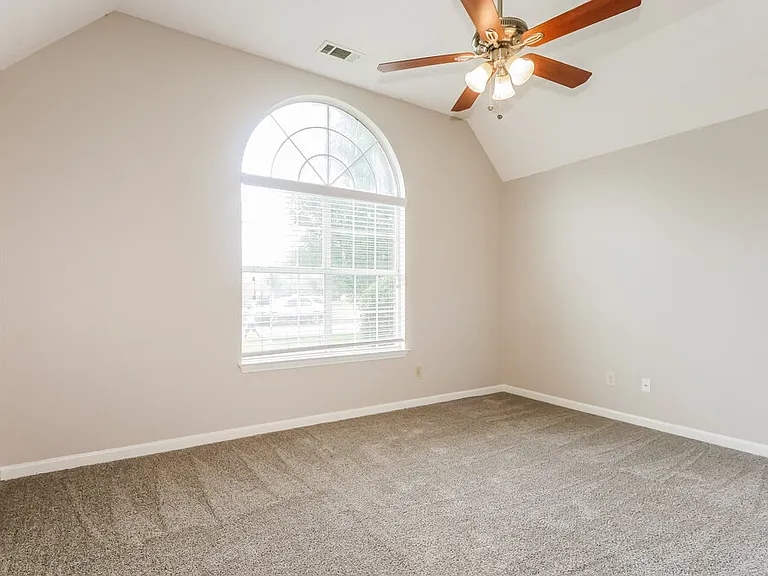 3840 Clarion Dr — Photo 8