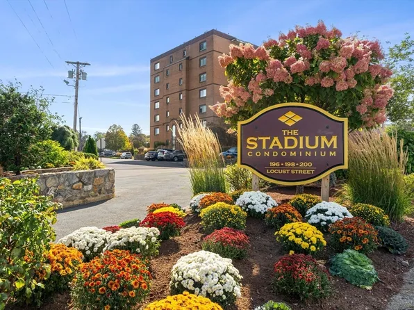 200 Locust St APT 504, Lynn, MA 01904