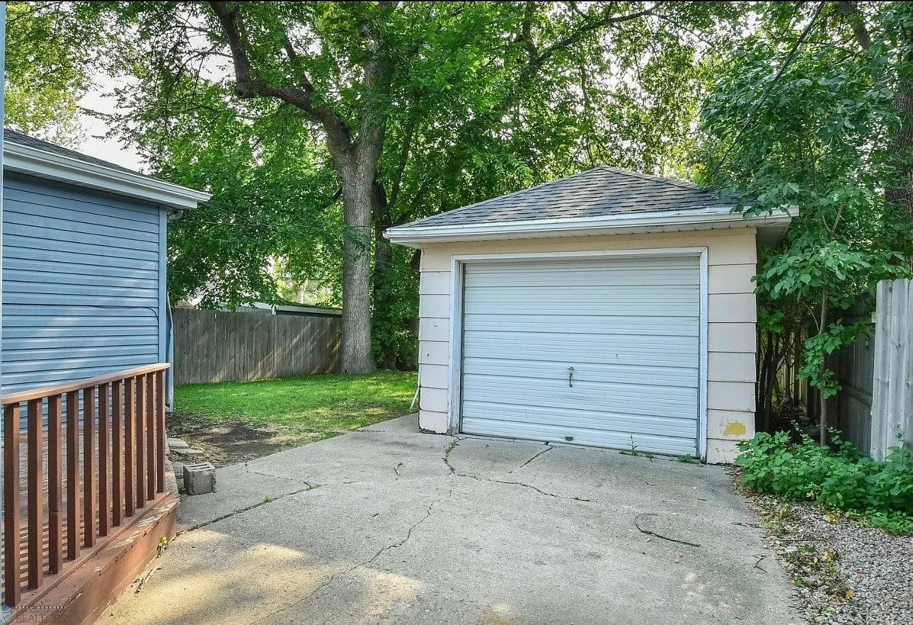4 bed, 2000 sqft, $2,000 — Photo 3
