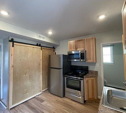 2nd image of 443 W Spring St