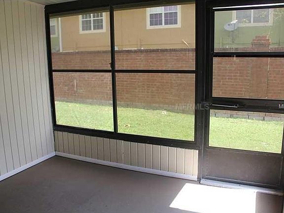 5th image of 12 Silver Swan Ct
