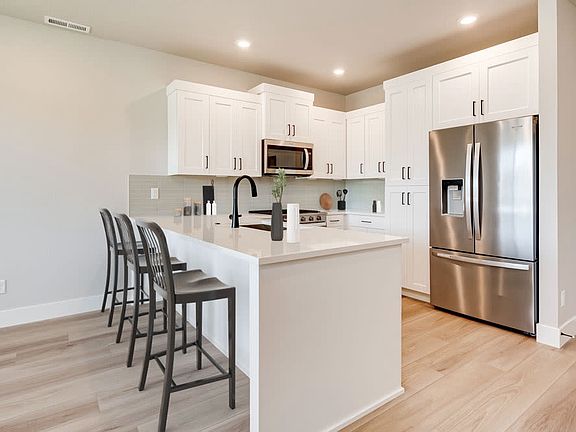 2nd image of 4095 SE Century Blvd