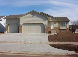 2426 S Lark Ln, Wichita, KS 67209