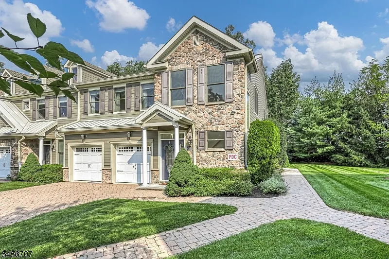 1202 Whitney Ln