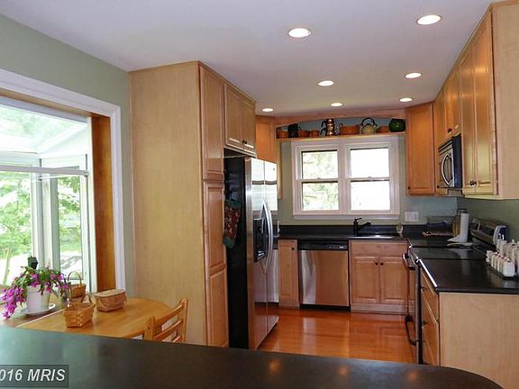 3rd image of 12707 Valleywood Dr