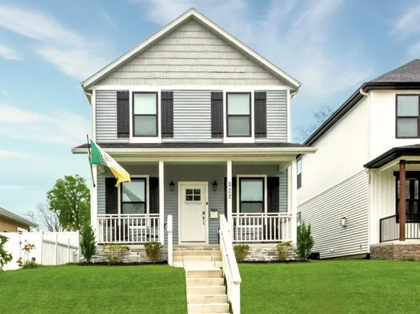 922 N Hill St, South Bend, IN 46617