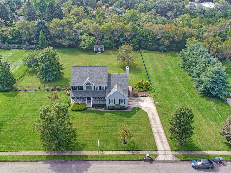 2nd image of 1724 Cobblestone Ct
