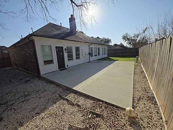 4th image of 17634 Glenmark Dr