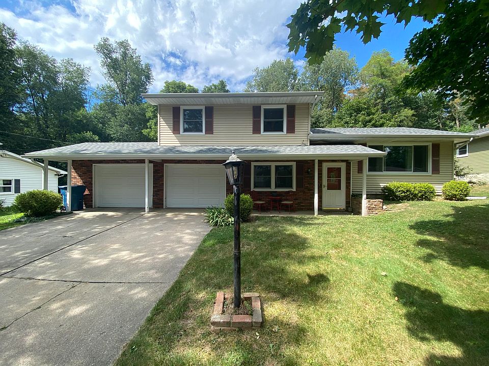 1st image of 644 East Dr