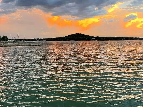 721 N Shore Dr, Cisco, TX 76437