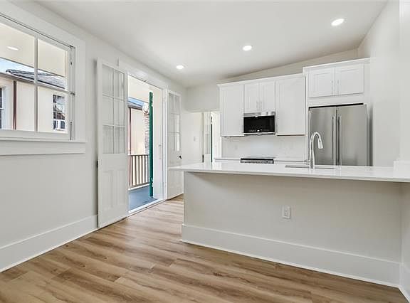 5th image of 614 Chartres St #1B