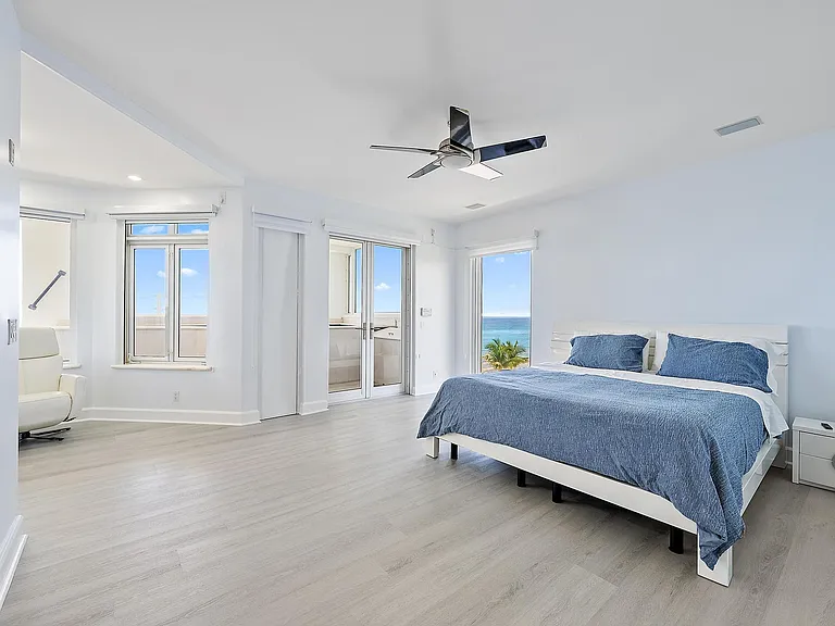 2070 N Ocean Blvd #Penthouse 4 — Photo 19