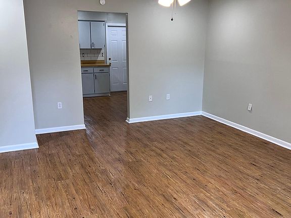 2nd image of 1009 Mabbette St #B