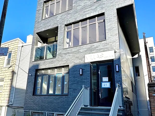 258 Eckford St #1, Brooklyn, NY 11222