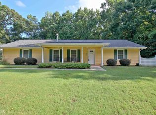 233 N Lake Dr, Jonesboro, GA 30236