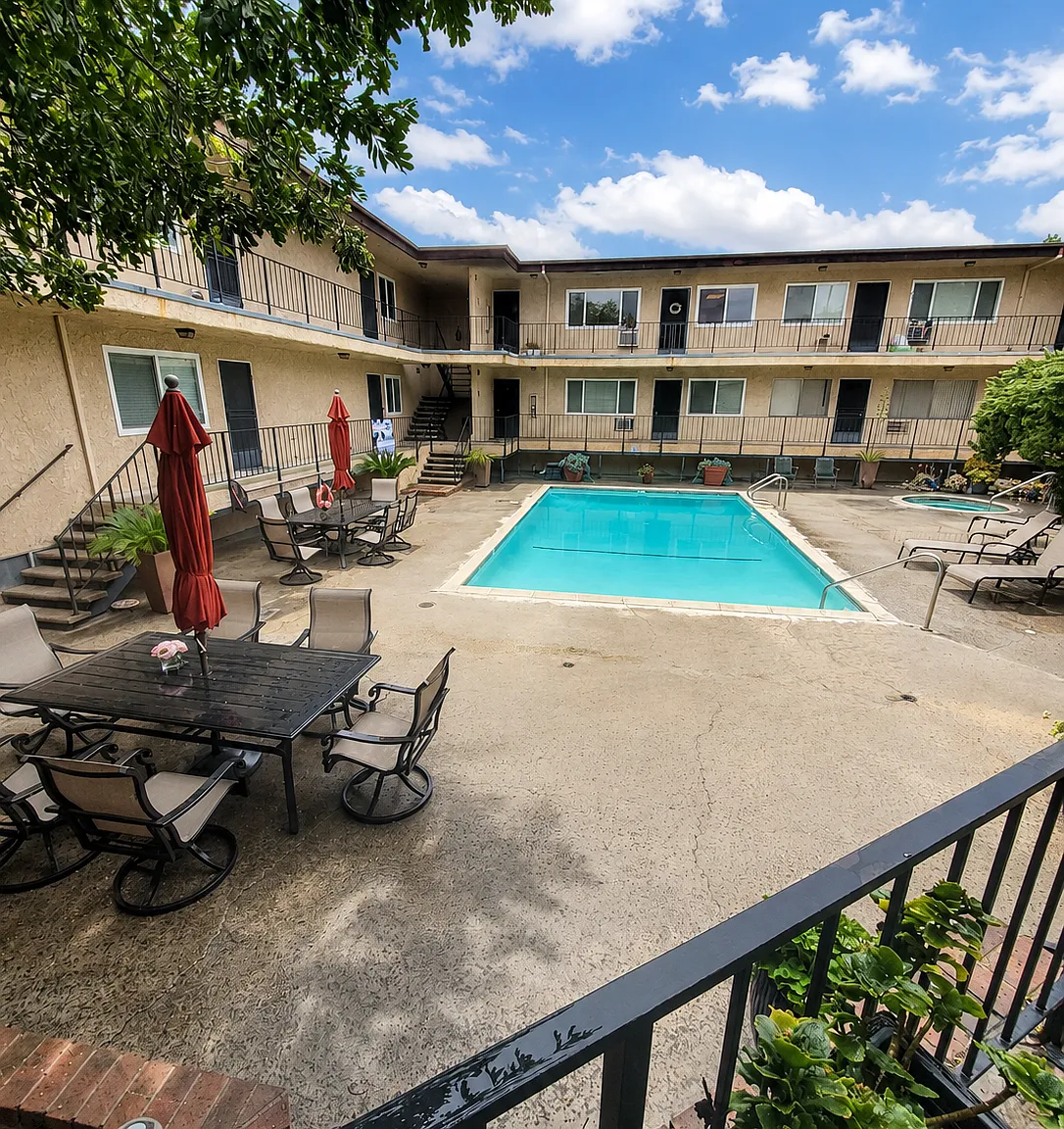 1 bed, 680 sqft, $2,100 — Photo 2