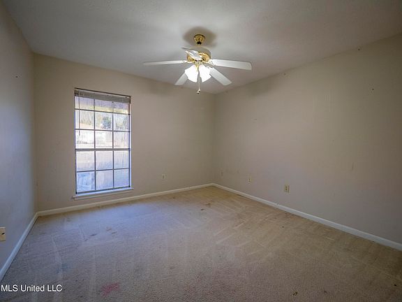 2nd image of 163 Cypress Dr