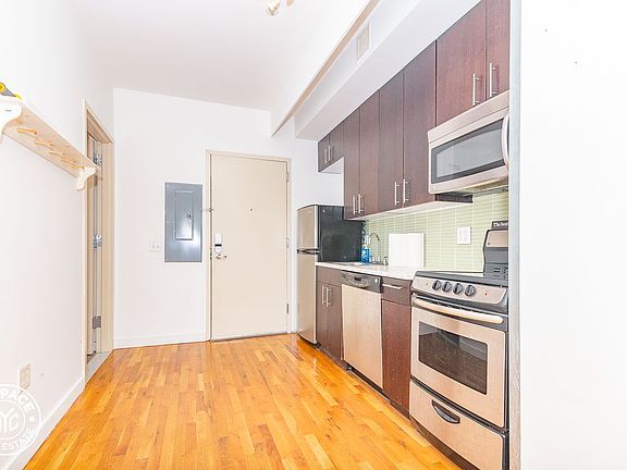 4th image of 184 Noll St #2BX