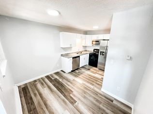 903 Boggs Pl APT B, Colorado Springs, CO 80910