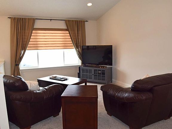 5th image of 18273 Dunbury Ave