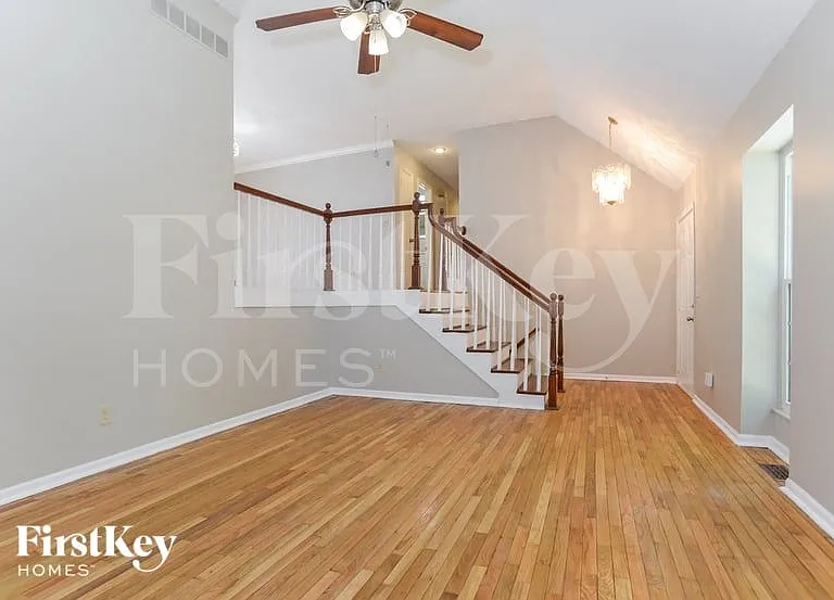 8617 Stearns St — Photo 3