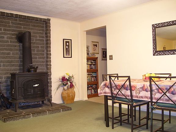 Dining room w/woodstove
