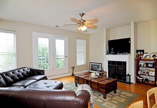 1st image of 2353 W Congress Pkwy APT 3