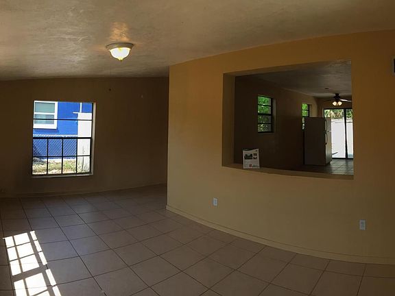 4th image of 1011 Cadillac Dr