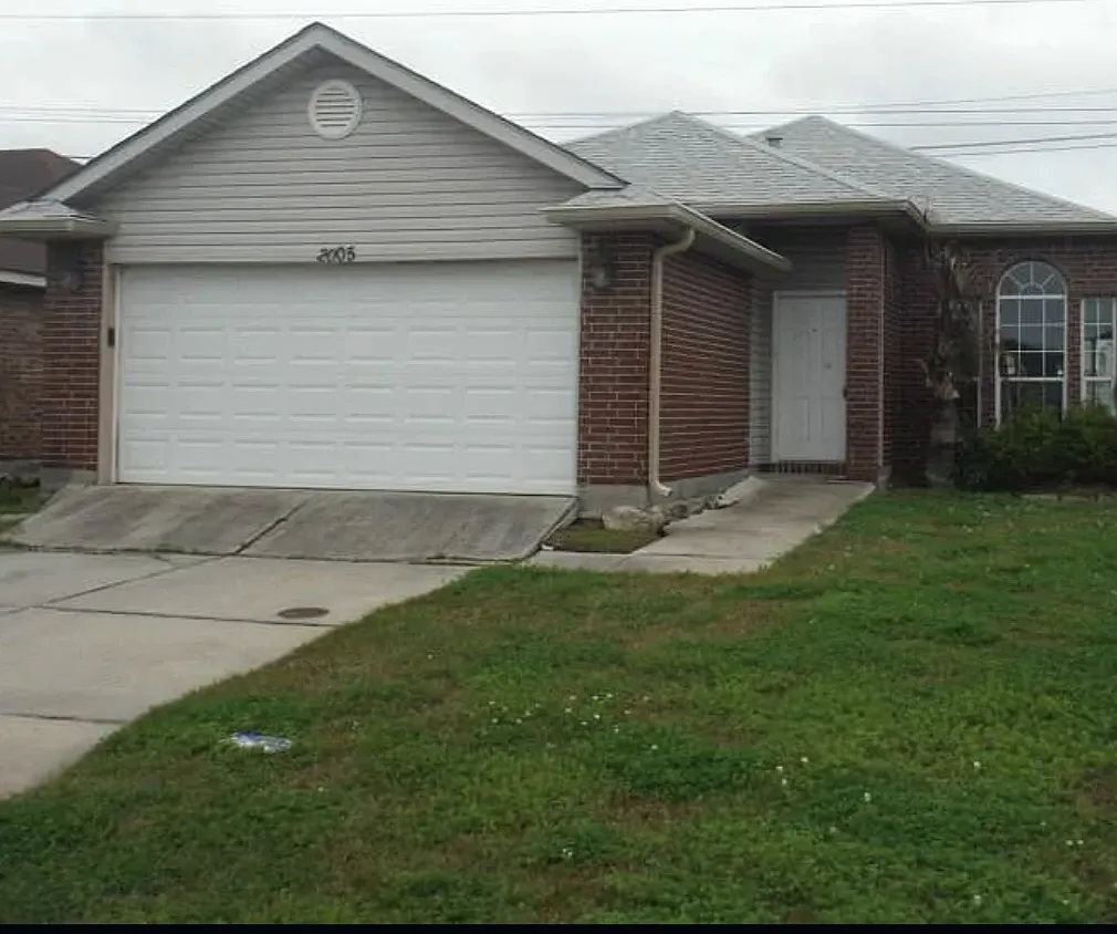 3 bed, 1700 sqft, $2,400 — Photo 1