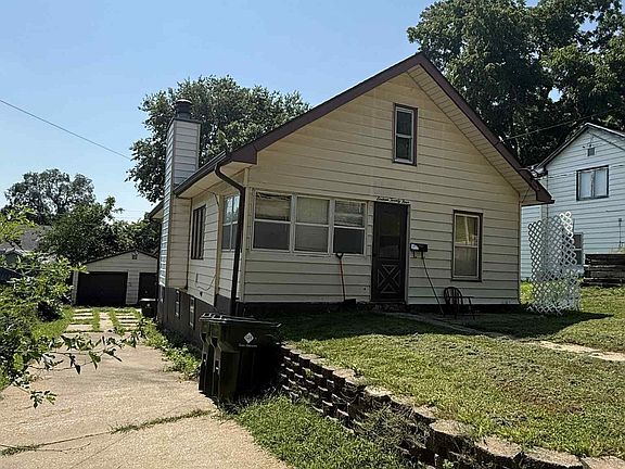 3rd image of 1624 W Lunah Ave
