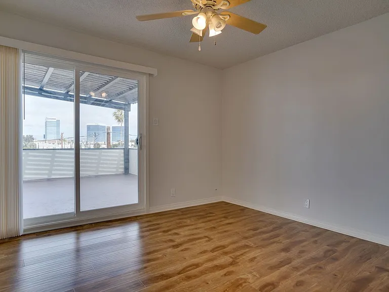 304 Bungalow Dr — Photo 11
