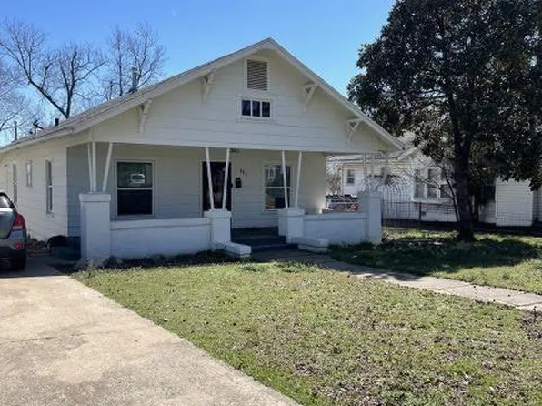 311 S 8th St, Ponca City, OK 74601