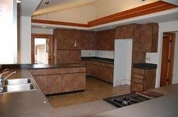 3rd image of 136 N El Dorado