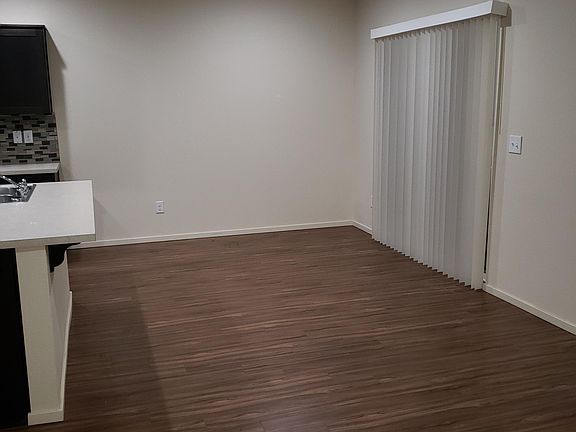 4th image of 1403 NE 85th Way