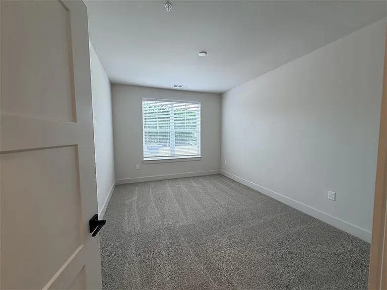District on the Etowah Apartments — Photo 1298