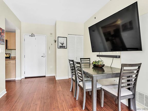 5th image of 425 W Beech St Unit 1351