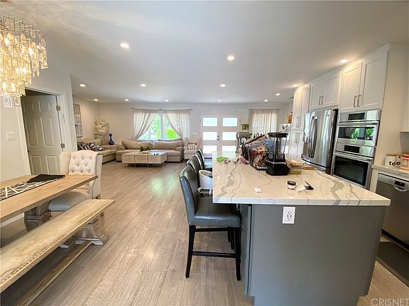 3rd image of 6858 White Oak Ave