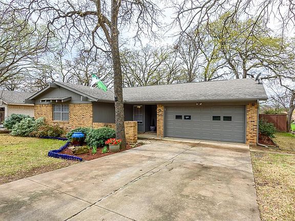 3rd image of 2308 Jacqueline Dr