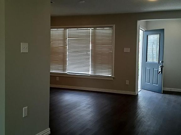 3rd image of 1000 W Sanford St