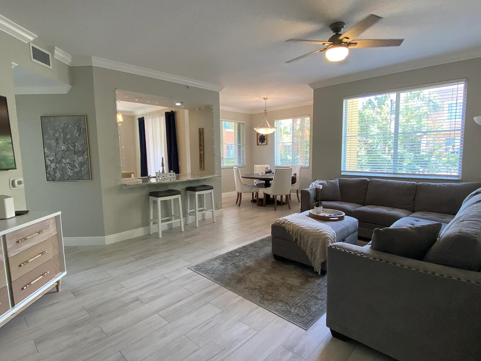 2 bed, 2.0 bath, 1345 sqft, $6,000 — Photo 2