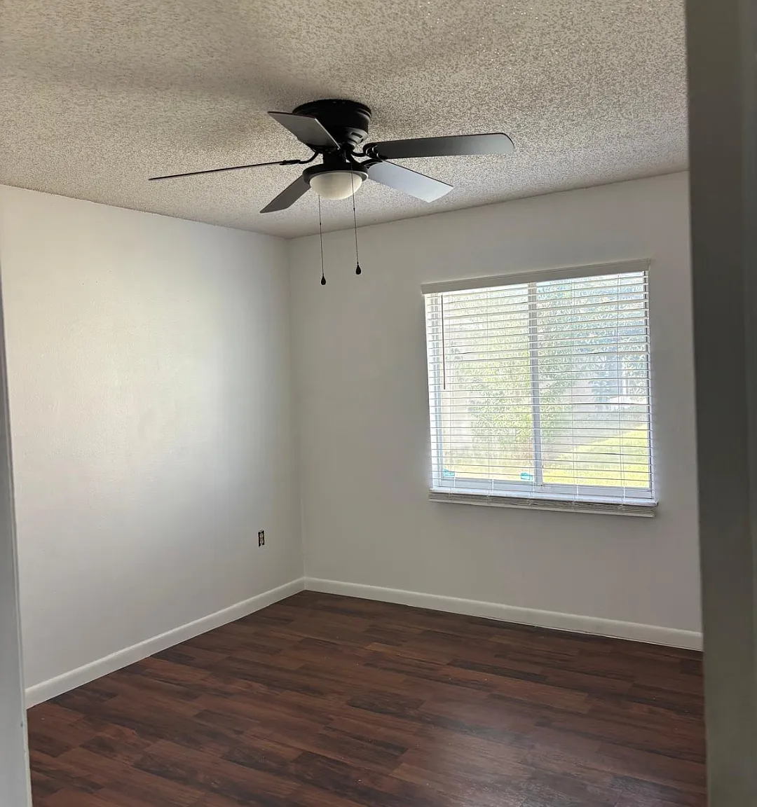 3 bed, 1420 sqft, $1,950 — Photo 4