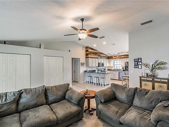 4th image of 1507 Loretta Ct