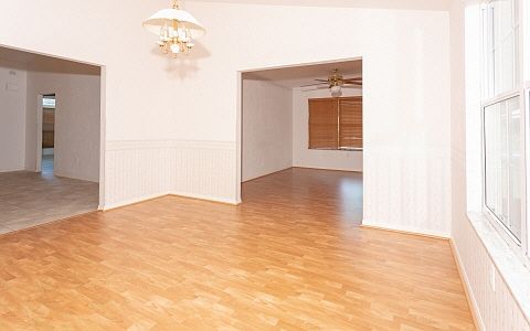 5th image of 521 NW Emerald Lakes Dr
