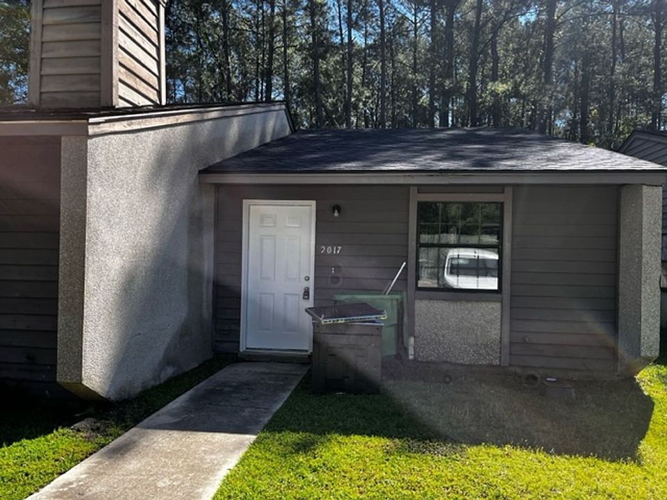 1st image of 2017 Melrose Dr