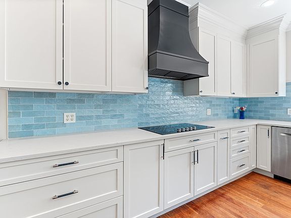 3rd image of 26 Woodridge Rd